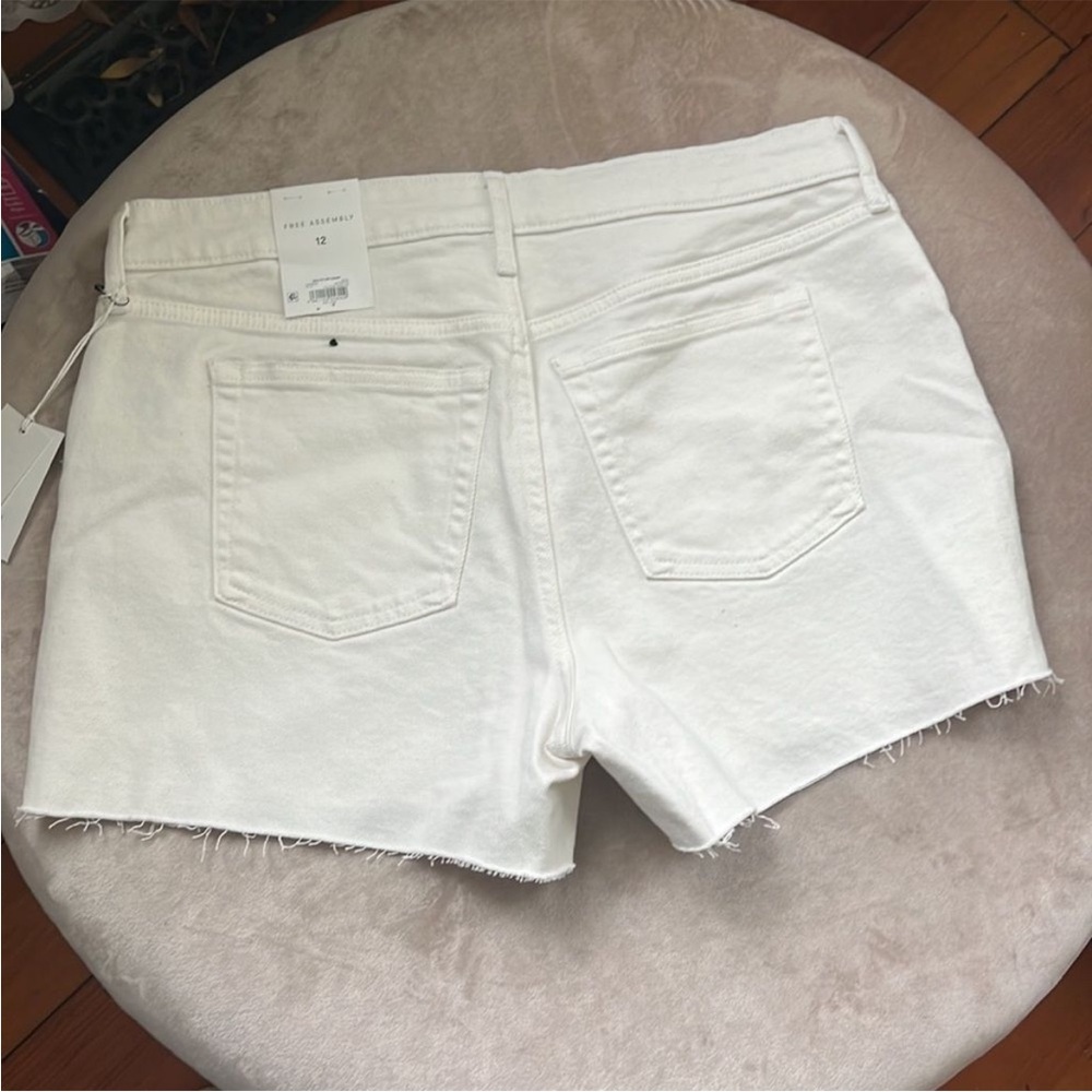 Summertime NWT (Flaw) Sz 12 Free Assembly White Denim Shorts - Picture 6 of 10